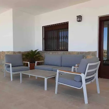 Holiday home Encantos De Orellana Navalvillar de Pela