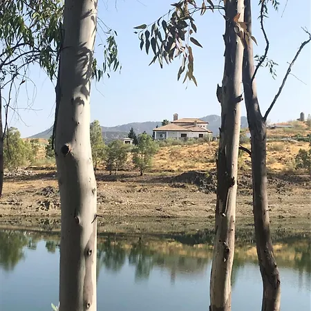 Encantos De Orellana Semesterbostad Navalvillar de Pela