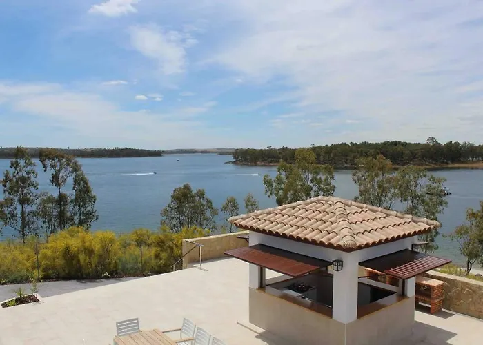 Encantos De Orellana Hébergement de vacances Navalvillar de Pela